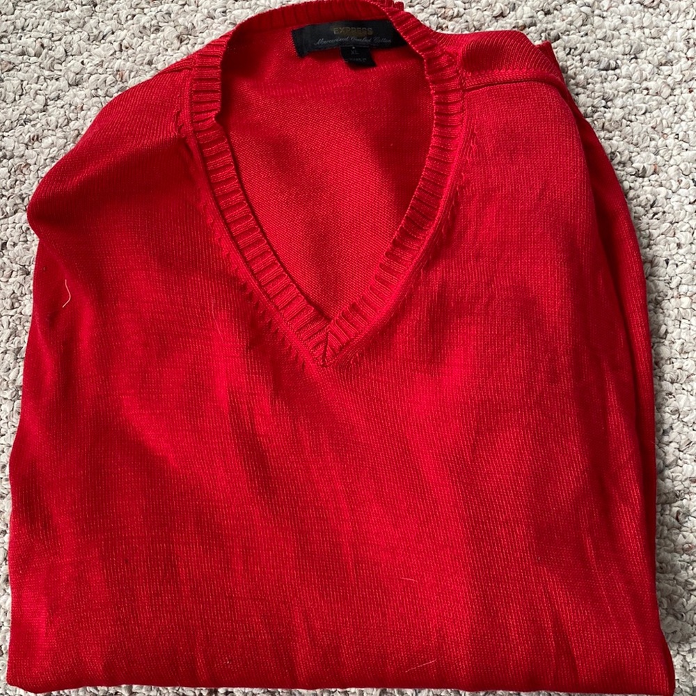 Men’s XL Express Red Sweater